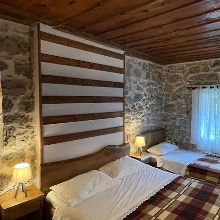 Molla بيت ضيافة ثيث